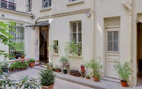 Charmant Studio Au Coeur De Paris Pour 2 Personnes By Weekome