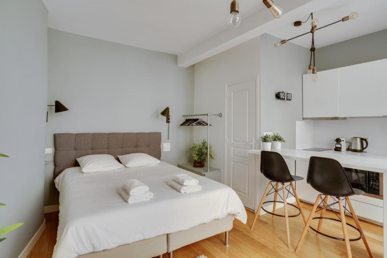 Charmant Studio Au Coeur De Paris Pour 2 Personnes By Weekome Buitenkant foto