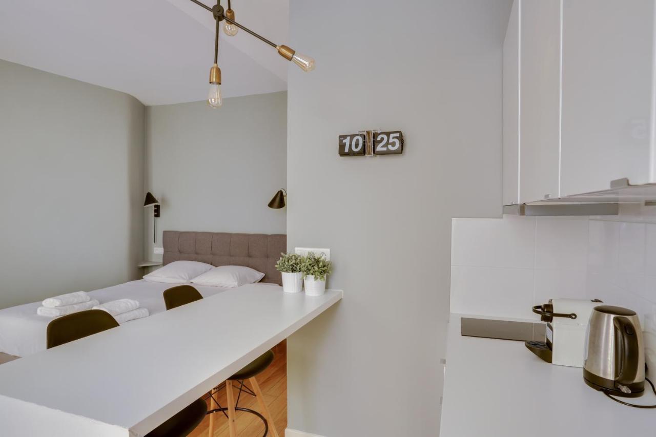 Charmant Studio Au Coeur De Paris Pour 2 Personnes By Weekome Buitenkant foto